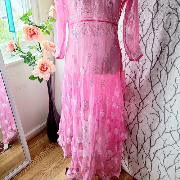 8️⃣2️⃣New boutique Pink,yellow chikankari maxi dress - Picture 12 of 12